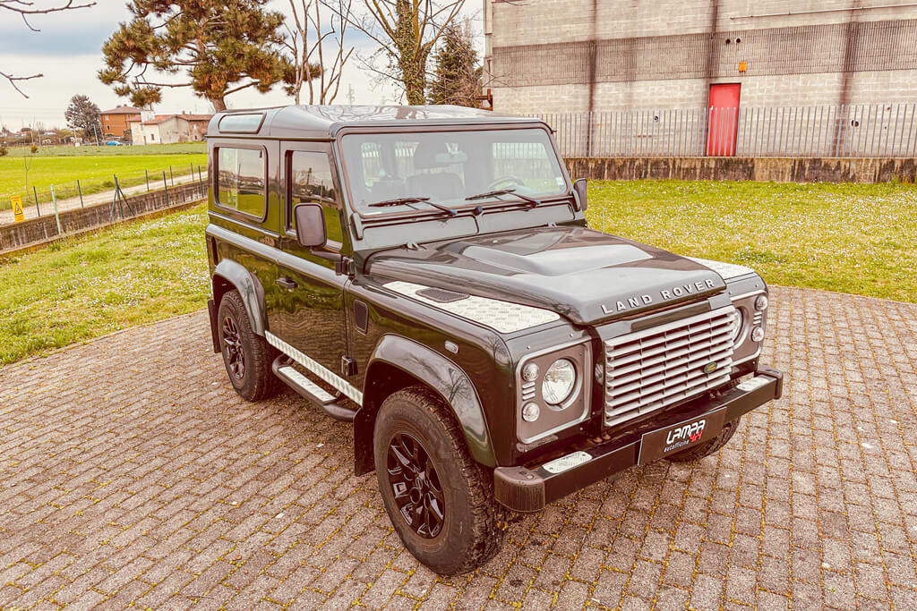 Land Rover Defender TD4 2.4