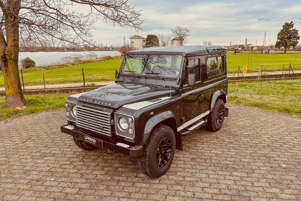Land Rover Defender TD4 2.4